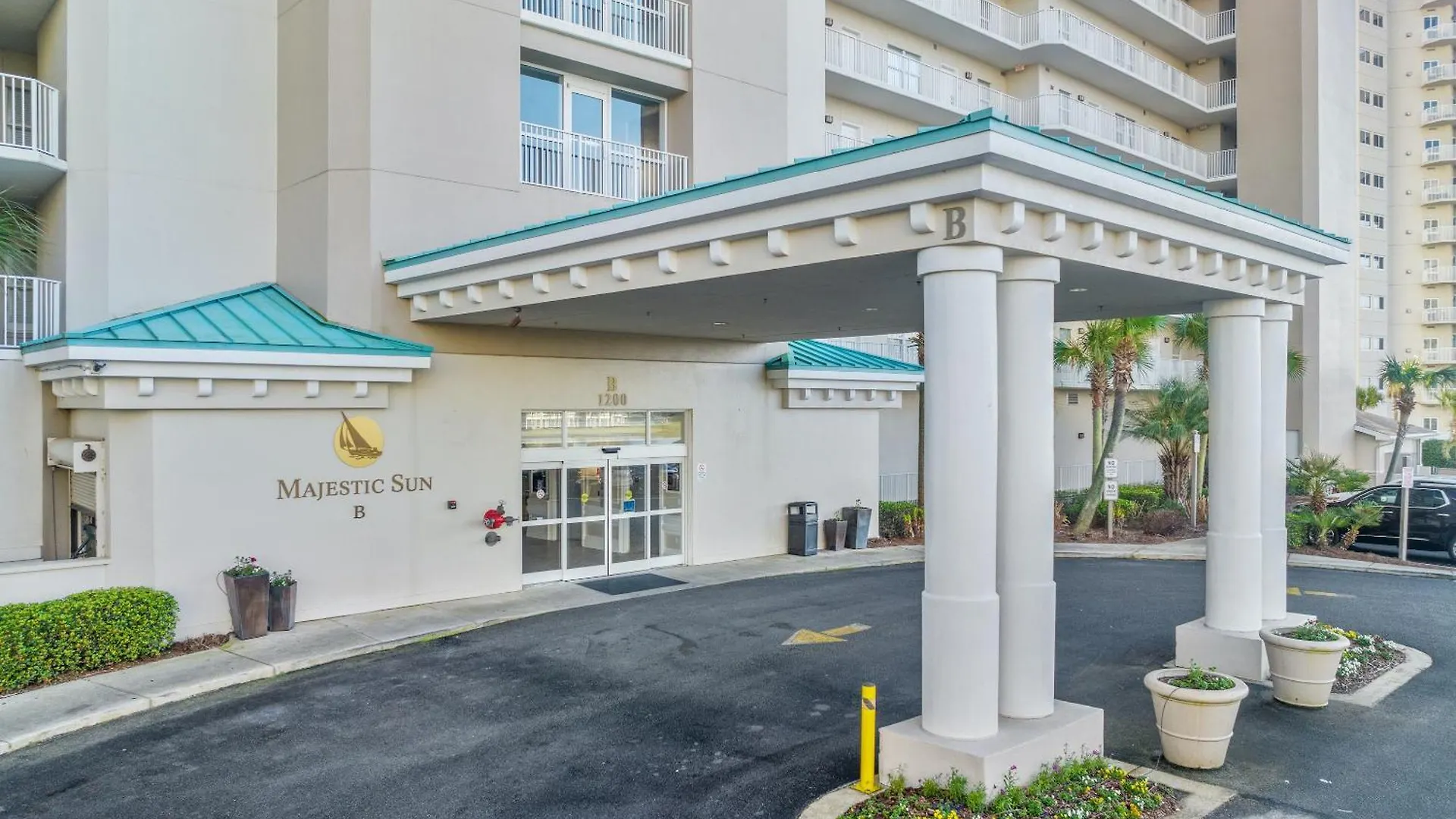 Majestic Sun Beach Resort By Panhandle Getaways Destin United States